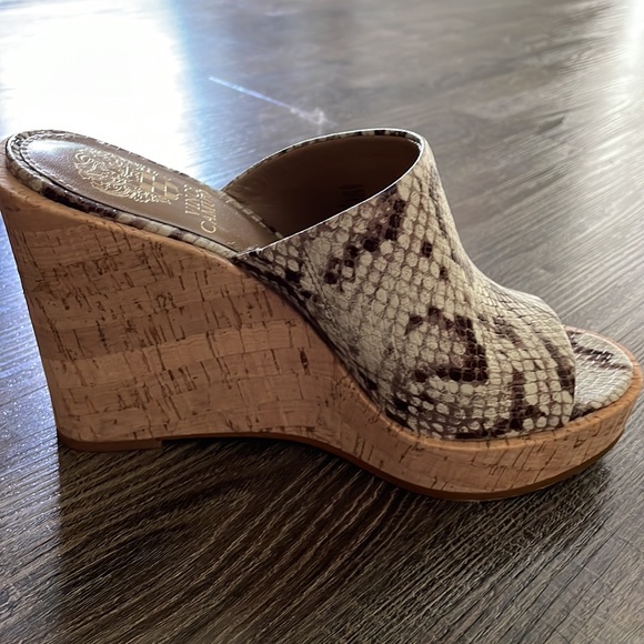 Vince Camuto Chaisen Platform Wedge Mule - Picture 3 of 8